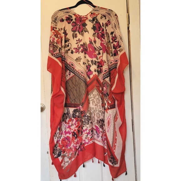 Long Flowy Woven Heart Cardigan - Picture 2 of 3